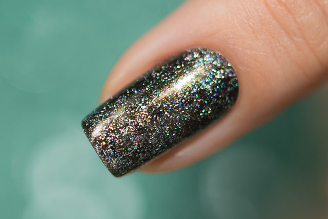 Zoya Alicia| Urban Grunge collection | Dance Legend Black Glitter Base