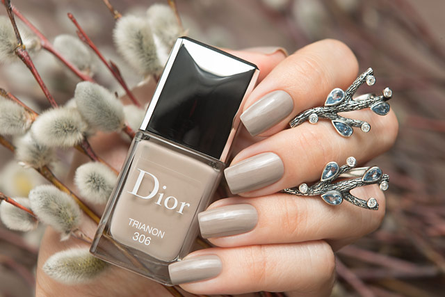 Ethereal Ellie: NOTD Dior Vernis 306 Gris Trianon