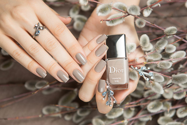 Ethereal Ellie: NOTD Dior Vernis 306 Gris Trianon