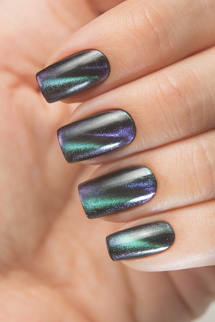 Gravity | Magnetic collection Fall 2017 | Bow nail polish