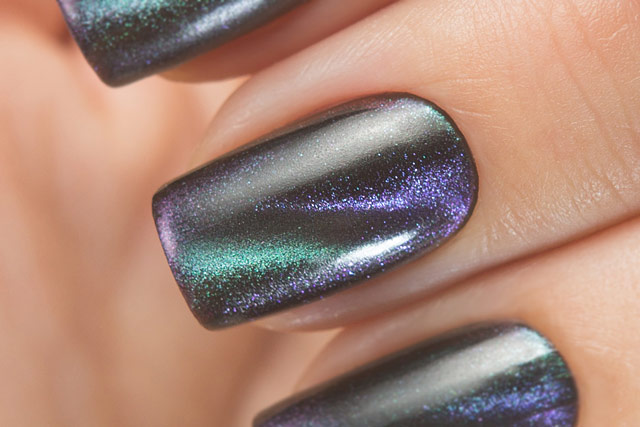 Gravity | Magnetic collection Fall 2017 | Bow nail polish
