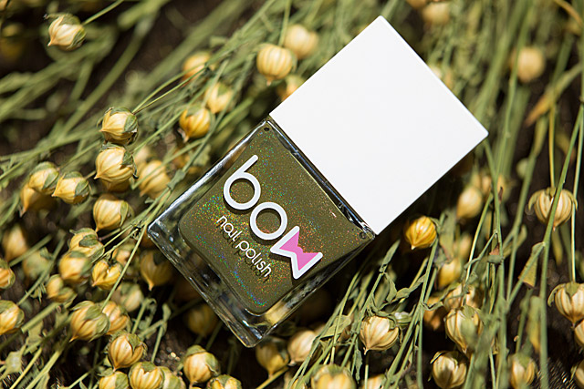 Unreality Show | Bow Nail Polish