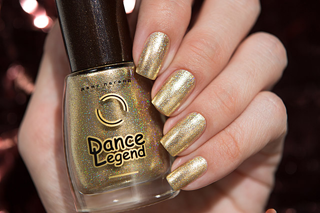 04 Breaking Gingerbread | Dance Legend Poinsettia collection