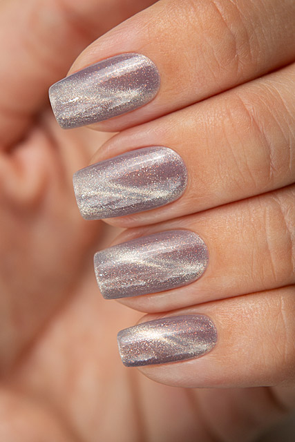 Pressure Point | Bow Nail Polish | Magnetic | Diamond LE collection