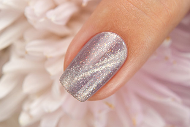 Pressure Point | Bow Nail Polish | Magnetic | Diamond LE collection