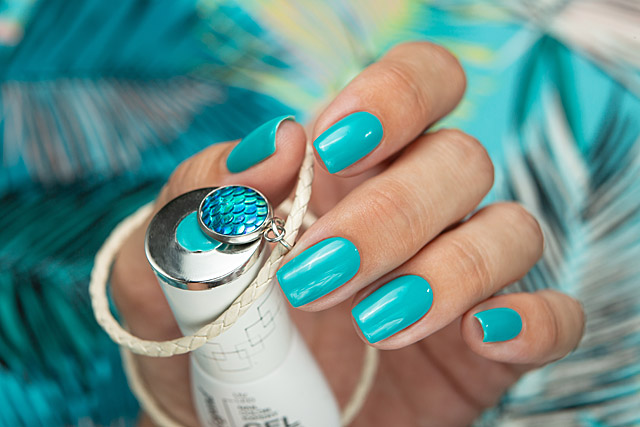 LE238 Bluebird | Dance Legend Gel Polish Pantone collection